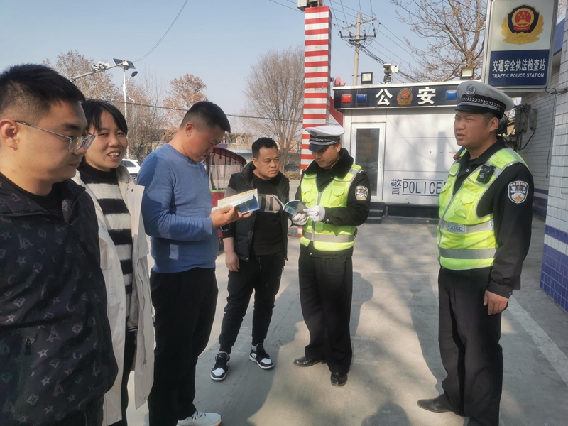 华阴交警圆满完成2024年春节道路交通安保工作