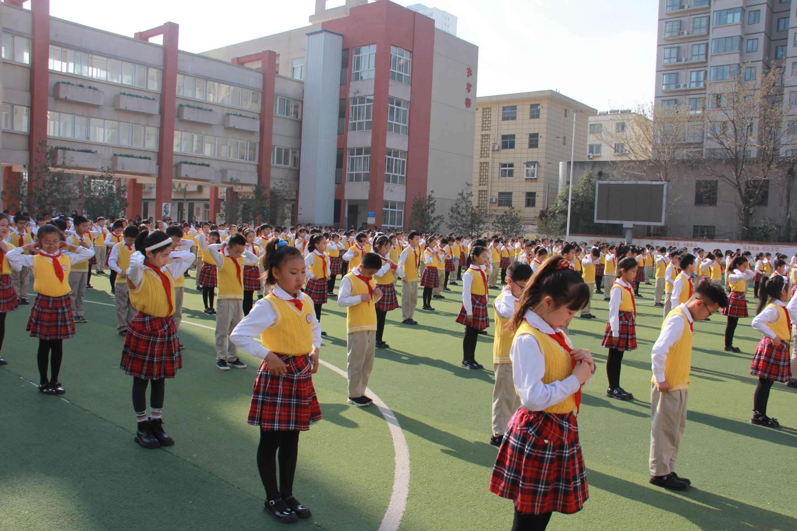 恰十年 致未来——渭南高新小学举办2020级学生十岁成长礼